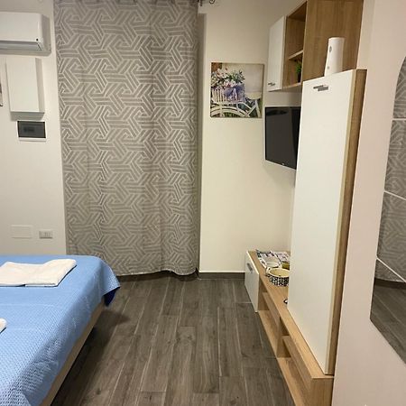 La Stradina Apartment Barletta Bagian luar foto