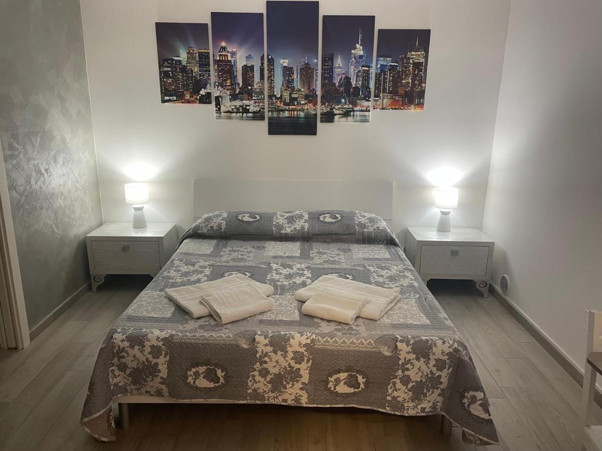 La Stradina Apartment Barletta Bagian luar foto